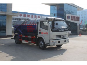 124马力 4×2 吸污车(CLW5090GXW3)