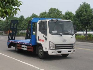 120马力 4×2 平板运输车(CLW5080TPBC4)