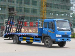 160马力 4×2 平板运输车(CLW5140TPBC3)