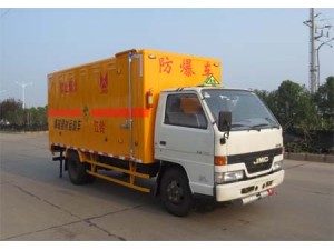 109马力 4×2 爆破器材运输车(JX5045XQYXG2)